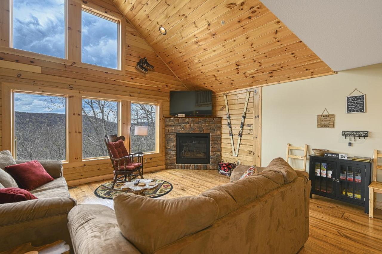 Curb-Free Chalet McHenry Exterior photo