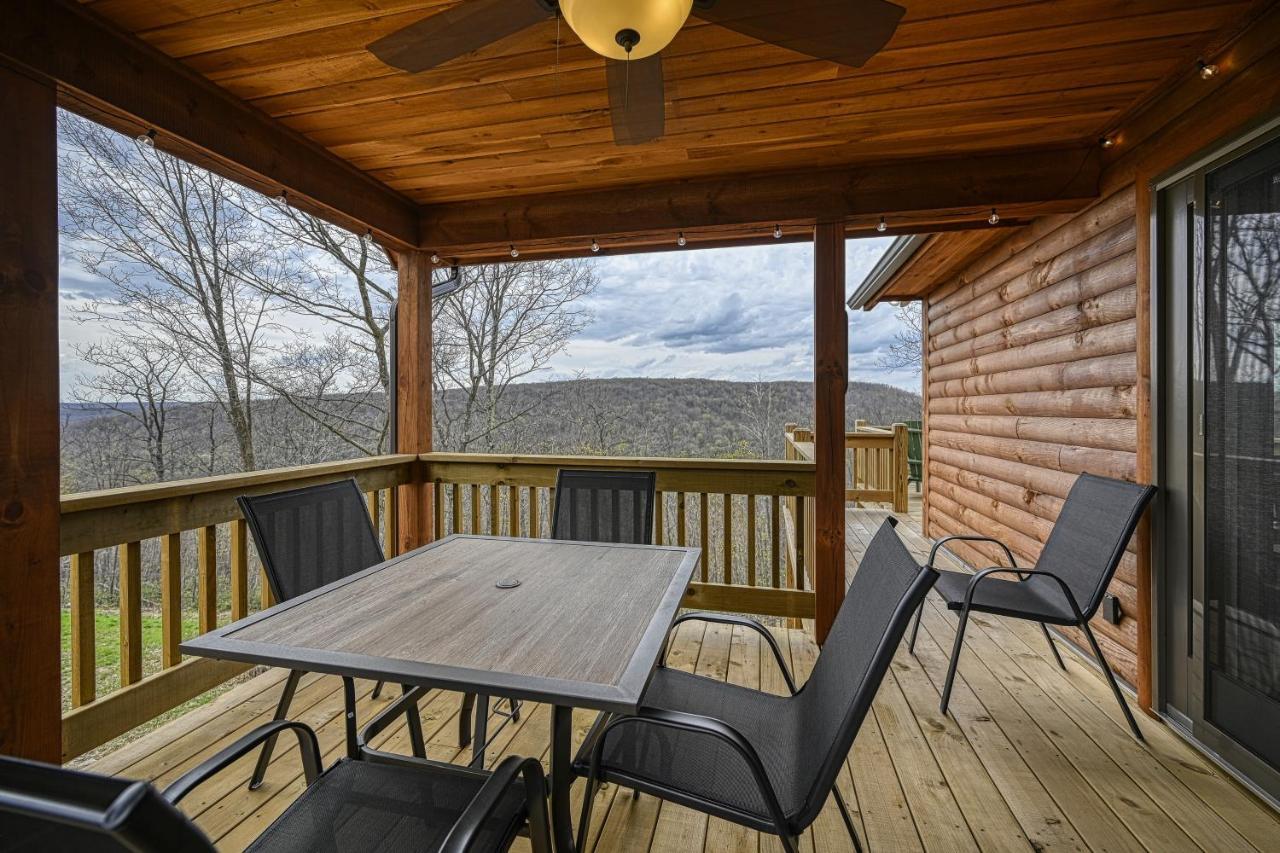 Curb-Free Chalet McHenry Exterior photo